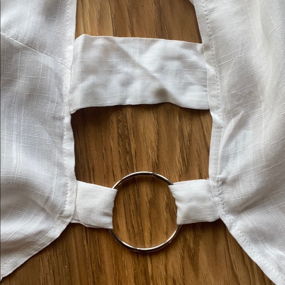 LF Side Ring Detail White Crop Top Small - Picture 3 of 4